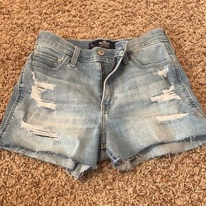 Hollister jeans shorts size 27.